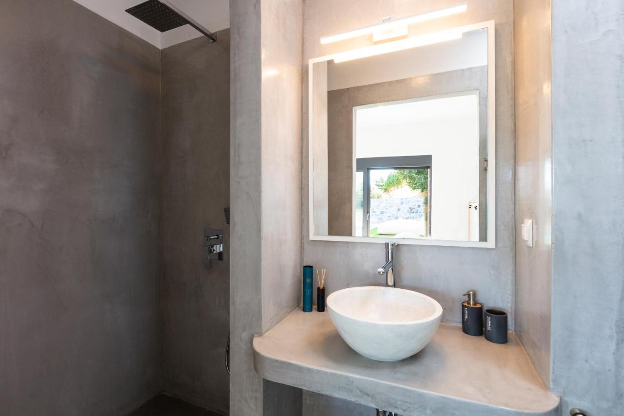 Villa Sea-Esta, Adults Only Sellia  ภายนอก รูปภาพ