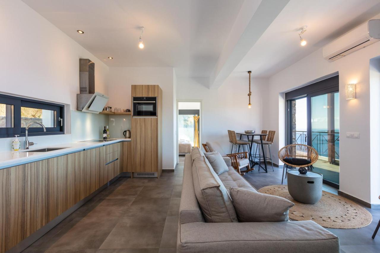 Villa Sea-Esta, Adults Only Sellia  ภายนอก รูปภาพ
