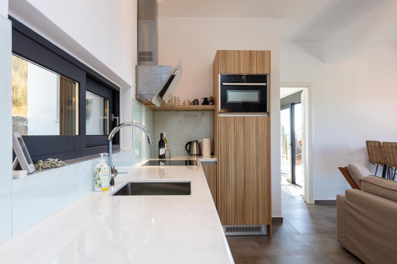 Villa Sea-Esta, Adults Only Sellia  ภายนอก รูปภาพ